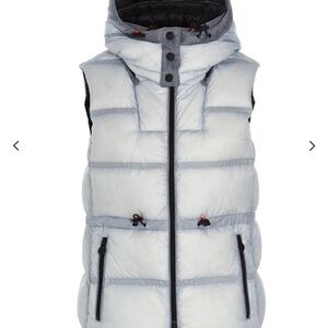 Women’s Moose Knuckles Vest Size Small